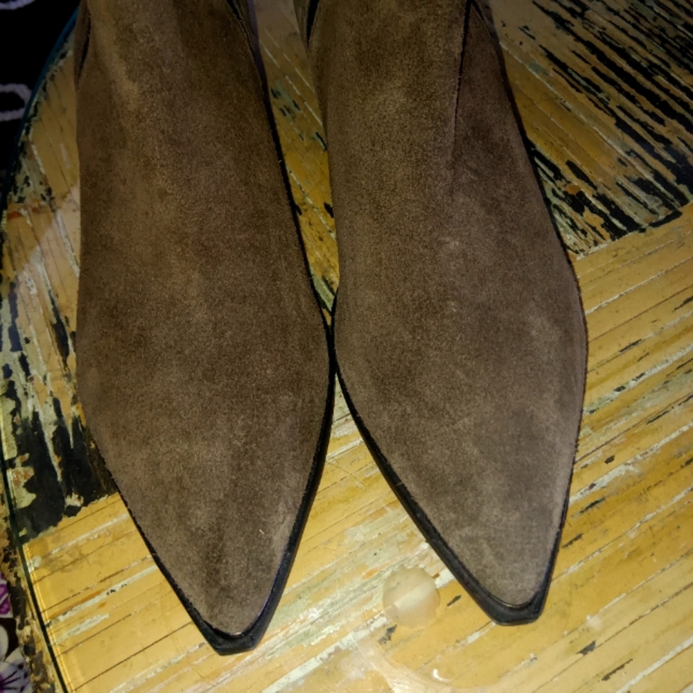 Marc Fischer brown suede ankle boots